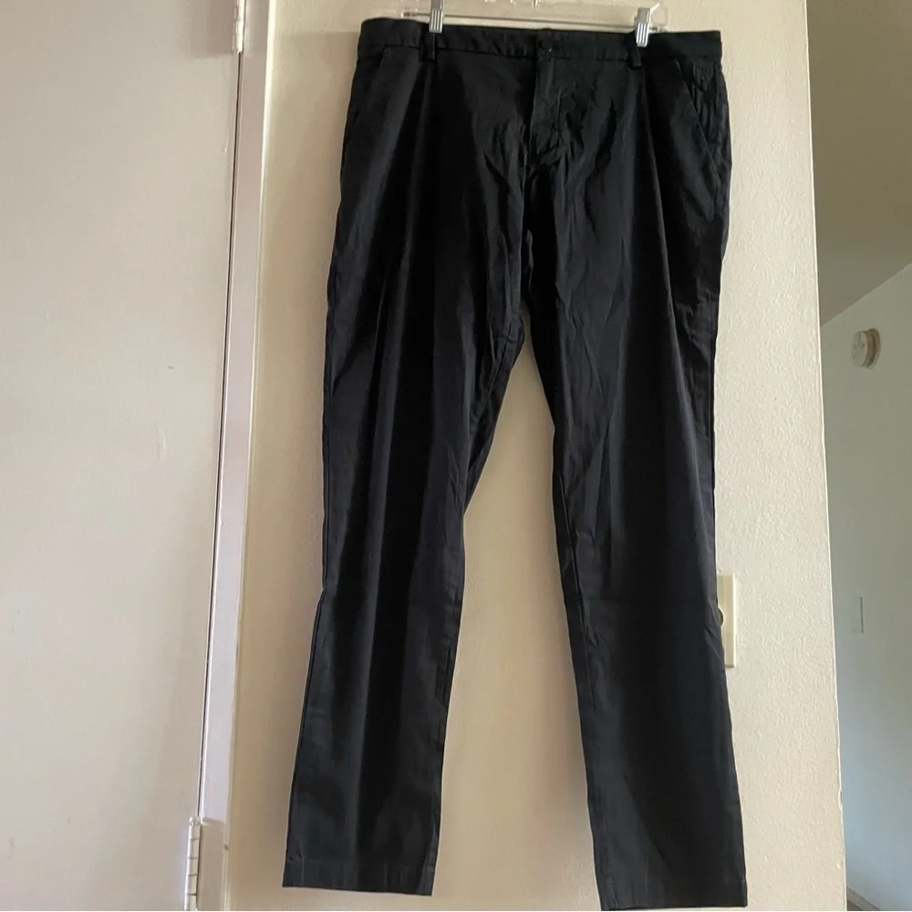 Lululemon Men's Black Pants size 36